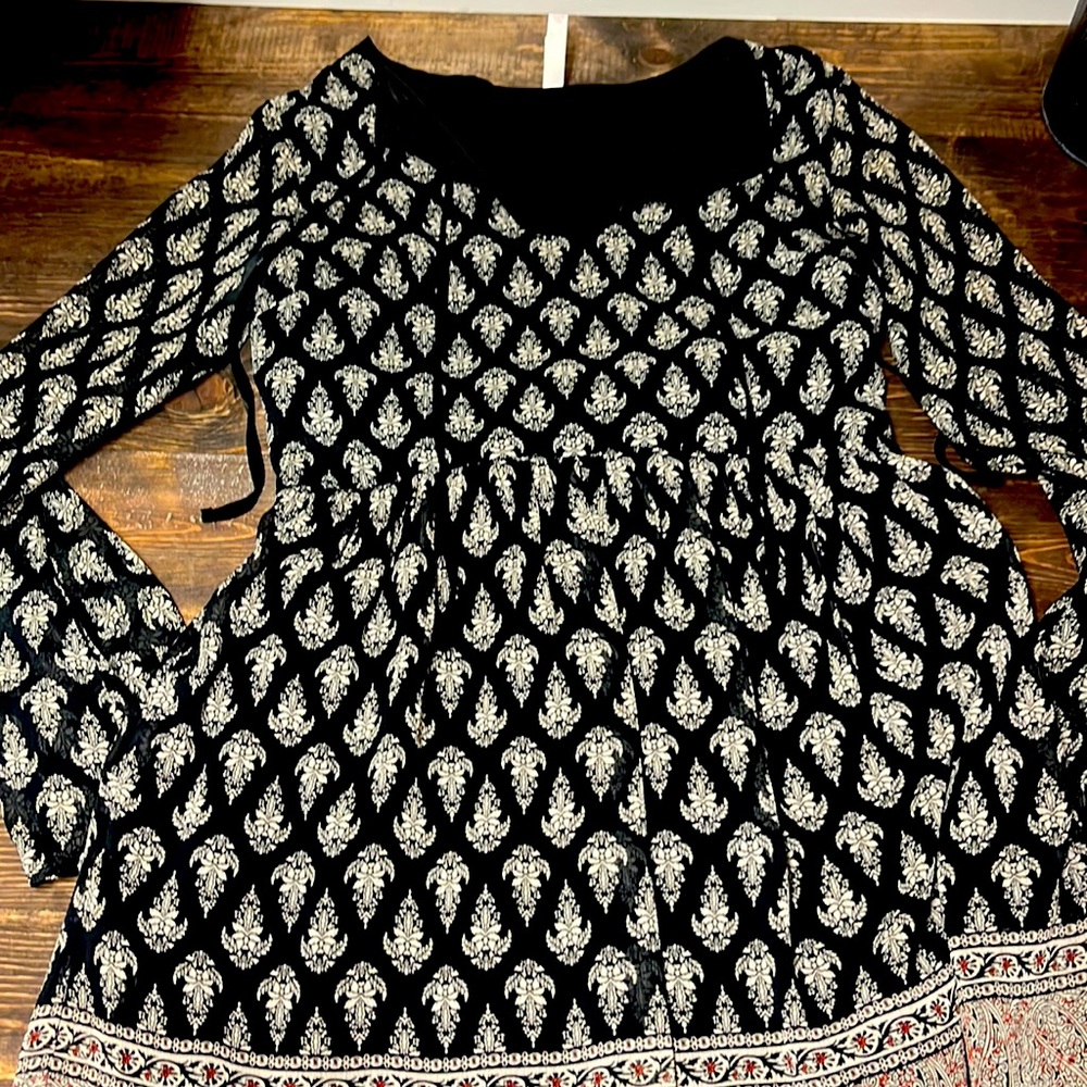 Flowy dress with pockets! Size M